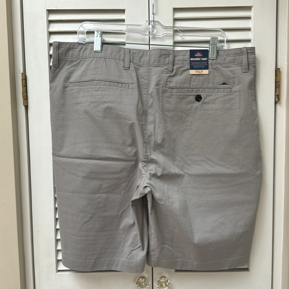 Faherty Movement Short 9” Inseam - Picture 3 of 3